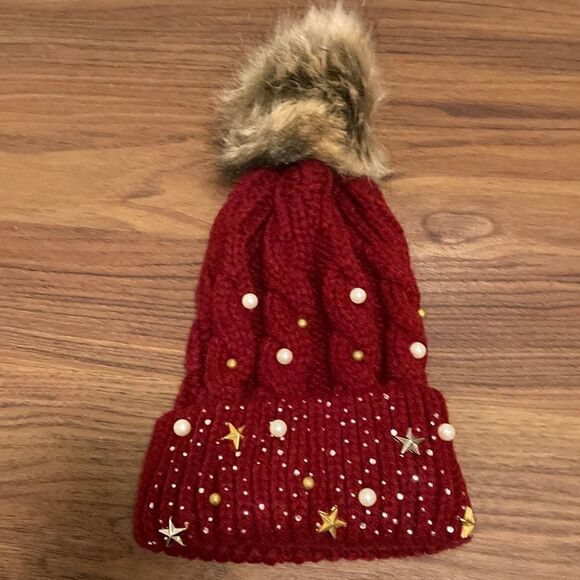 Girls Wool Cable Knit Beanie w/Faux fur PomPom, Pearls and Gold Stars on front. - Picture 1 of 4